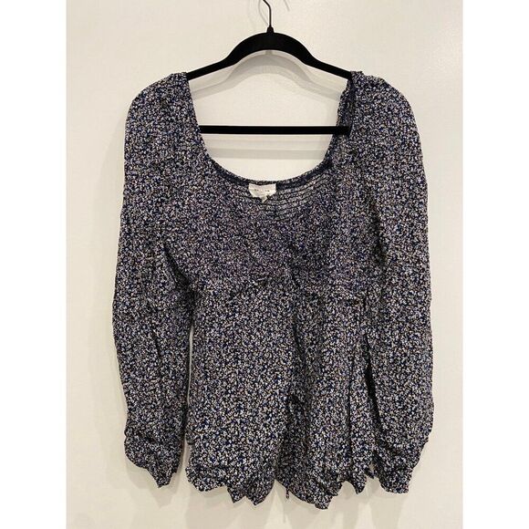 Maternity Black & Blue Floral Smocked Top -  Size Large - EUC - Picture 2 of 5